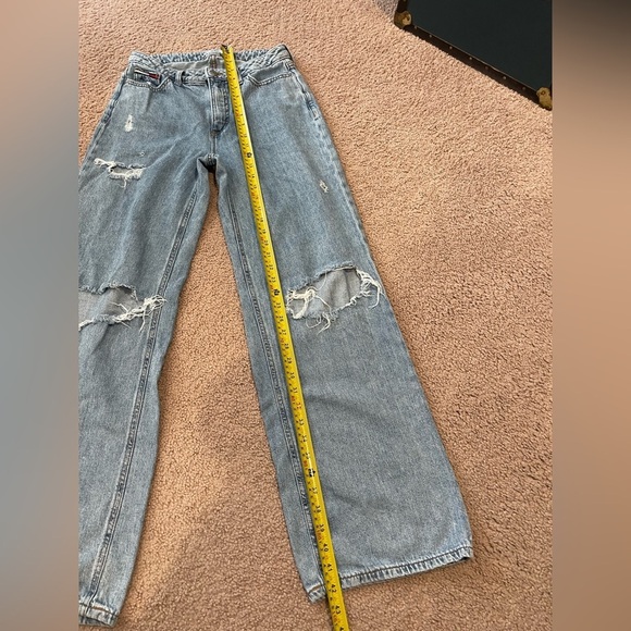 TOMMY HILFIGER Ultra High-rise Wide Leg Ripped Jeans - Picture 5 of 9